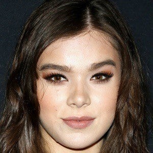 Hailee Steinfeld at age 19