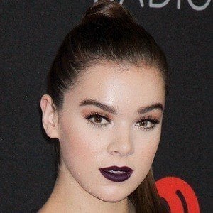 Hailee Steinfeld at age 19