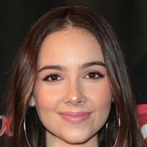 Haley Pullos Headshot 8 of 10