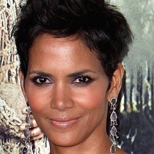 Halle Berry - Age, Family, Bio | Famous Birthdays