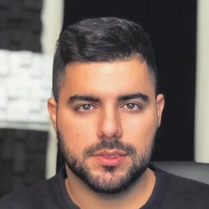 Hamed Baradaran Headshot