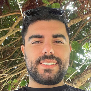 Hamed Baradaran Headshot 4 of 6