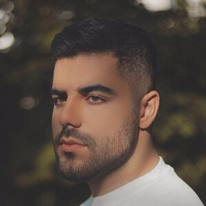 Hamed Baradaran Headshot