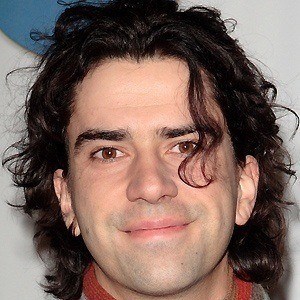 Hamish Linklater - Bio, Family, Trivia | Famous Birthdays