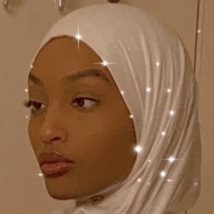Hanan Abdullahi Headshot 3 of 10