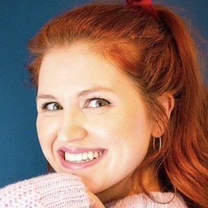 Hannah Bayles Headshot 6 of 10