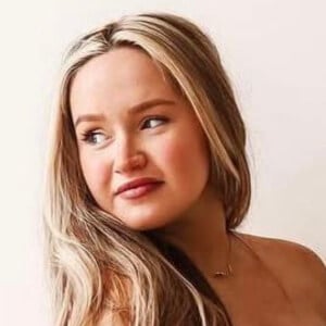 Hannah Jacob Headshot 2 of 5