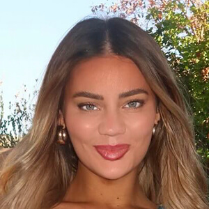 Hannah Marblesx Headshot 3 of 3