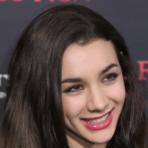 Hannah Marks Headshot 9 of 10