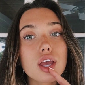 Hannah Meloche at age 17