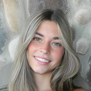 hannaloewke Headshot 6 of 6