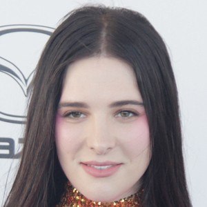 Hari Nef at age 27