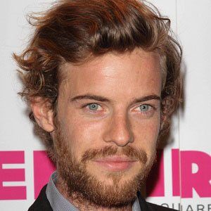 Harry Treadaway Headshot 5 of 6