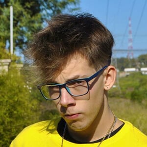 HarryAlexOk Headshot 2 of 5