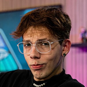 HarryAlexOk Headshot 5 of 5