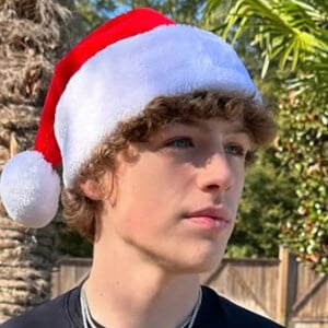 Hayden Weiss Headshot 8 of 10