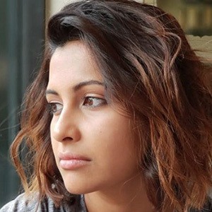 Heena Sidhu Headshot 2 of 4