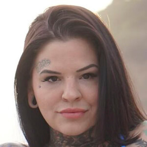 Heidi Lavon Headshot 7 of 10