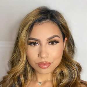hellocelinaa Headshot 5 of 6