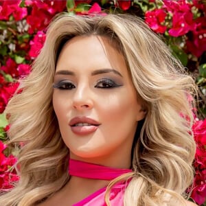 Heloine Moreno Headshot 2 of 6