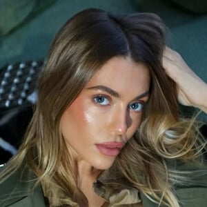 Heloise Agostinelli Headshot 7 of 9