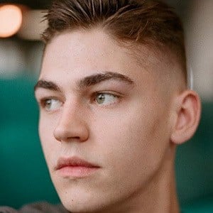 Hero Fiennes Tiffin Headshot 2 of 10