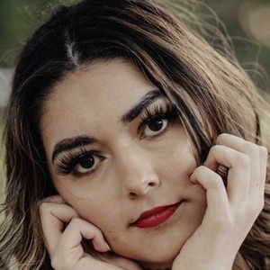 heydama Headshot 5 of 10
