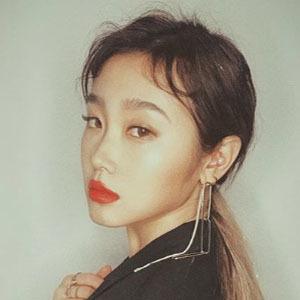 Heyoon Jeong Headshot 4 of 10