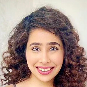 Himanee Bhatia Headshot