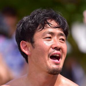 ヒロシ コズミック Headshot 2 of 2