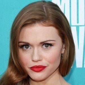 Holland Roden - Age, Family, Bio | Famous Birthdays