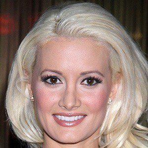 Holly Madison Headshot 7 of 10