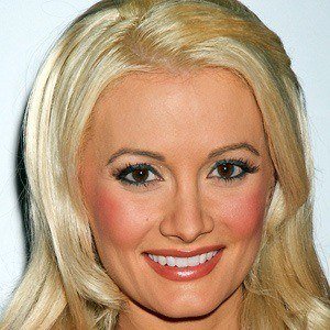 Holly Madison Headshot 8 of 10