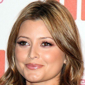 Holly Valance Headshot 8 of 10