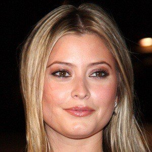 Holly Valance Headshot 10 of 10