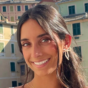 Hope Baxter Headshot 2 of 9