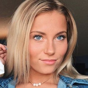 Hopealiviia Headshot 4 of 10