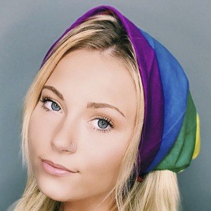 Hopealiviia Headshot 6 of 10