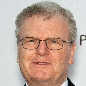 Howard Stringer - Bio, Family, Trivia | Famous Birthdays