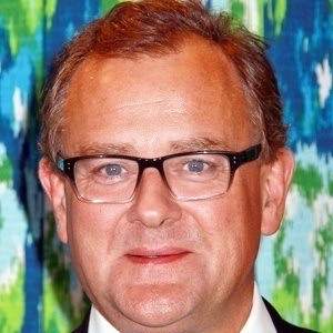 Hugh Bonneville Headshot 6 of 10