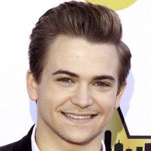 Hunter Hayes Headshot 3 of 6