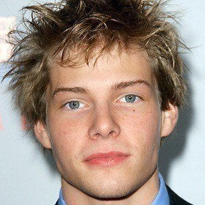 Hunter Parrish Headshot 6 of 8