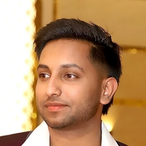 i_am__samy Headshot 2 of 5