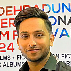 i_am__samy Headshot 5 of 5