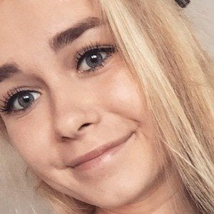 Iamsanna Bio Facts Family Famous Birthdays - jelly roblox face