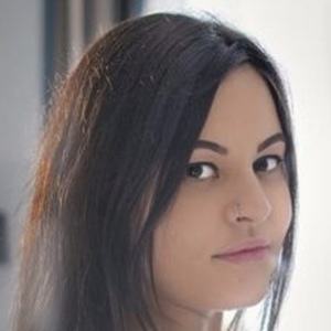 Icyanais Headshot