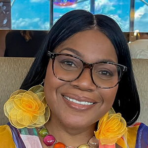 Iesha Gilchrist Headshot 6 of 7