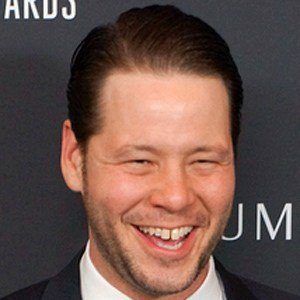 Ike Barinholtz Headshot 3 of 10