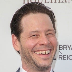 Ike Barinholtz Headshot 10 of 10