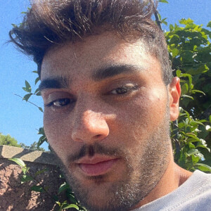illyesbnsd Headshot